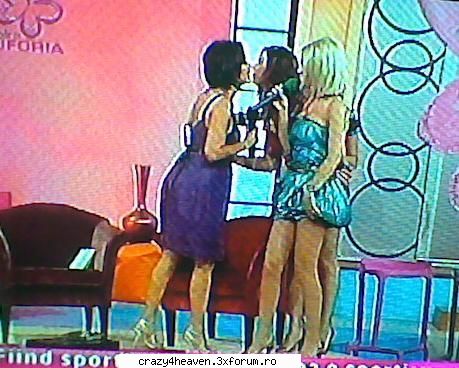 zodia kiss me!!!