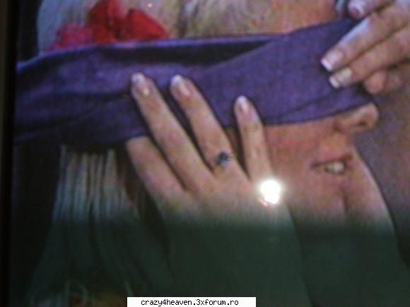 :razz: se pregatea de pipait si ghicit :rotfl: o data in viata (tvr 1)