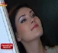 eu astept sa vina flavia cu mai multe :d poze cu alliana